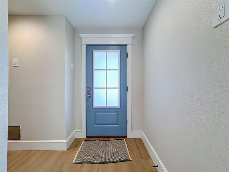 Spacious, unfurnished interior of a new home in , Bradenton Beach (Image 22).