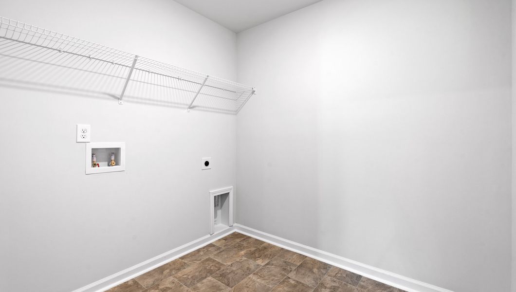 Spacious, unfurnished interior of a new home in Baxter Village, Boiling Springs (Image 28).