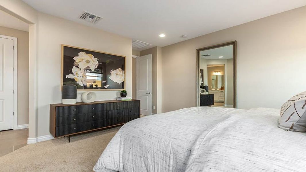 Furnished interior view inside a new home in Stonehaven, Glendale (Image 24).