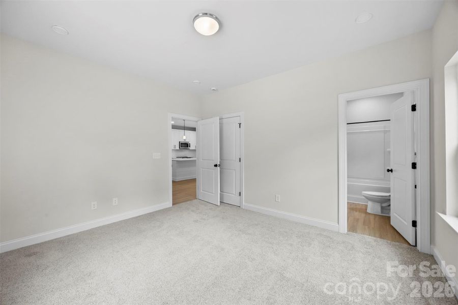 Spacious, unfurnished interior of a new home in , Kings Mountain (Image 22). Spacious, unfurnished interior of a new home in , Kings Mountain (Image 22).