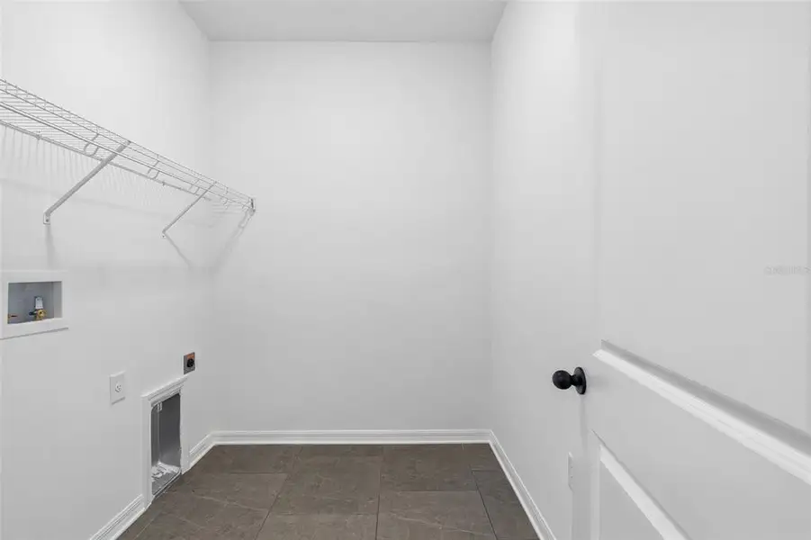 Spacious, unfurnished interior of a new home in Isles at Bayview, Parrish (Image 57). Spacious, unfurnished interior of a new home in Isles at Bayview, Parrish (Image 57).