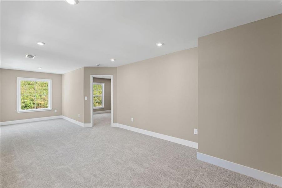Spacious, unfurnished interior of a new home in Twin Lakes, Hoschton (Image 17).