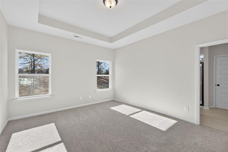 Spacious, unfurnished interior of a new home in Jones Ridge, Dallas (Image 40).