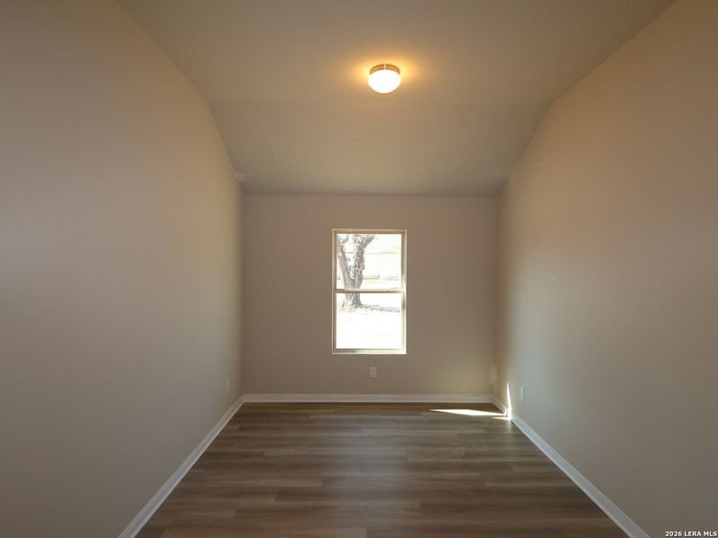 Spacious, unfurnished interior of a new home in Jordan's Ranch, San Antonio (Image 16).