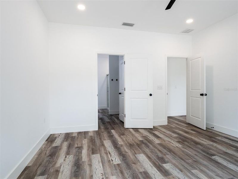 Spacious, unfurnished interior of a new home in , Newberry (Image 22).