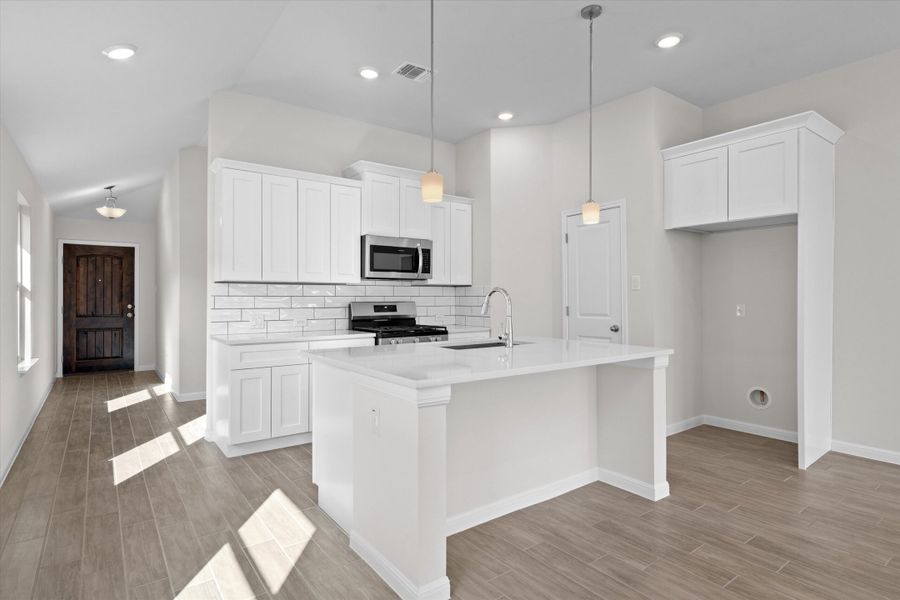 Furnished interior view inside a new home in Morningstar, Georgetown (Image 5).