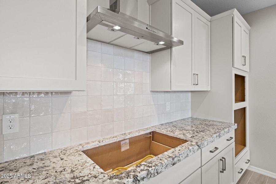 12)KITCHEN 12)KITCHEN