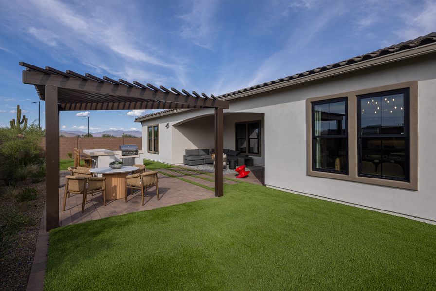 Representative exterior details of a home built from the Heron by Taylor Morrison in Verdin Odyssey Collection, Phoenix (Image 4).