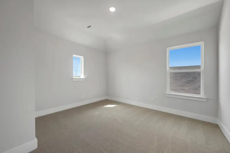 Spacious, unfurnished interior of a new home in The Meadows, Denton (Image 26).