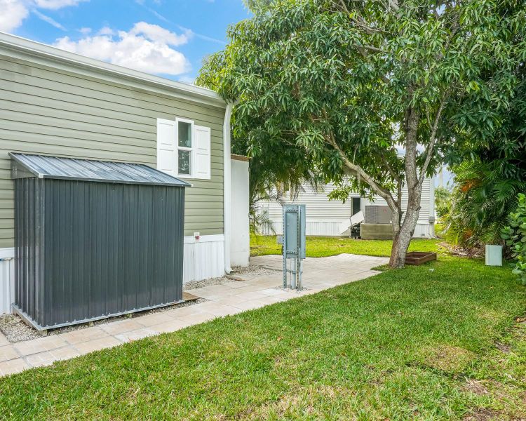 Exterior details and patio area of a home in , Fort Lauderdale (Image 21).