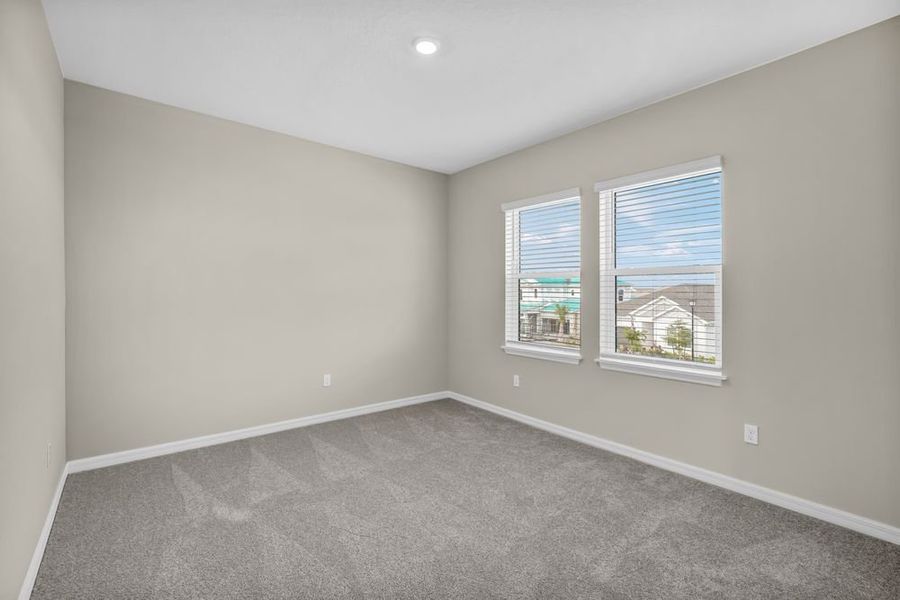 Spacious, unfurnished interior of a new home in Veranda Oaks, Port St. Lucie (Image 35).