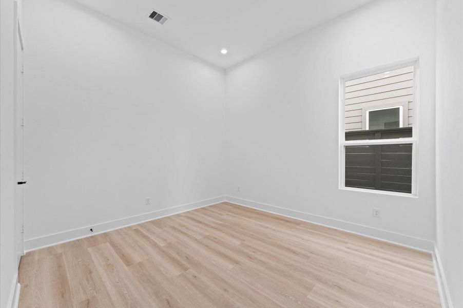Spacious, unfurnished interior of a new home in , Missouri City (Image 14). Spacious, unfurnished interior of a new home in , Missouri City (Image 14).