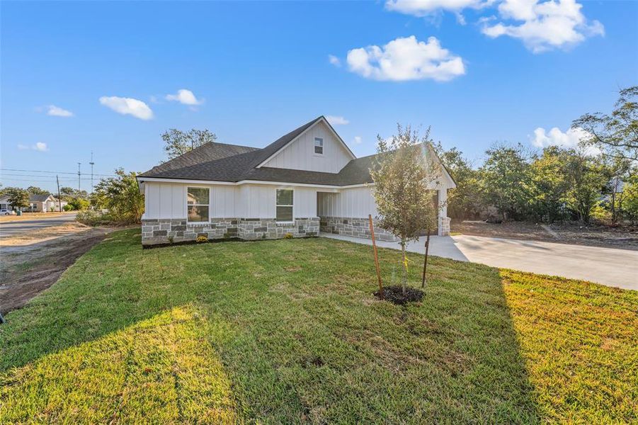 Image 18 of a home in .