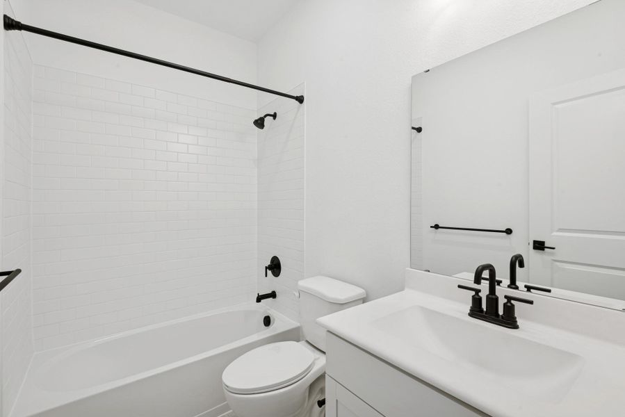 Hall bath (*Photo not of actual home and used for illustration purposes only.)