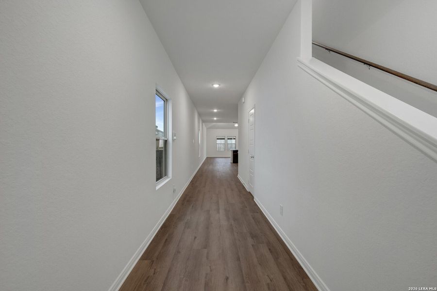 Spacious, unfurnished interior of a new home in Park Place, New Braunfels (Image 27).