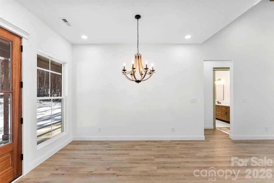 Spacious, unfurnished interior of a new home in , Kings Mountain (Image 24).