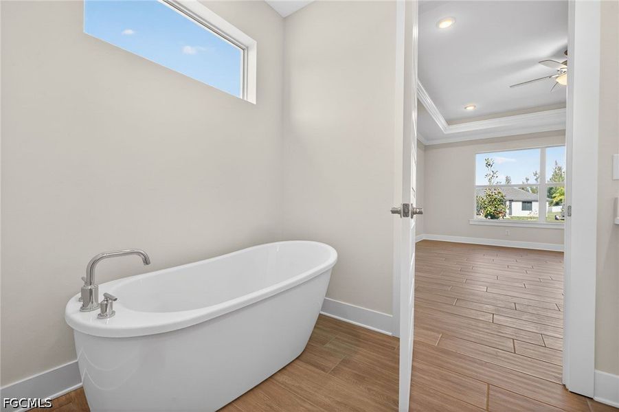 Furnished interior view inside a new home in Cape Coral, Cape Coral (Image 13).