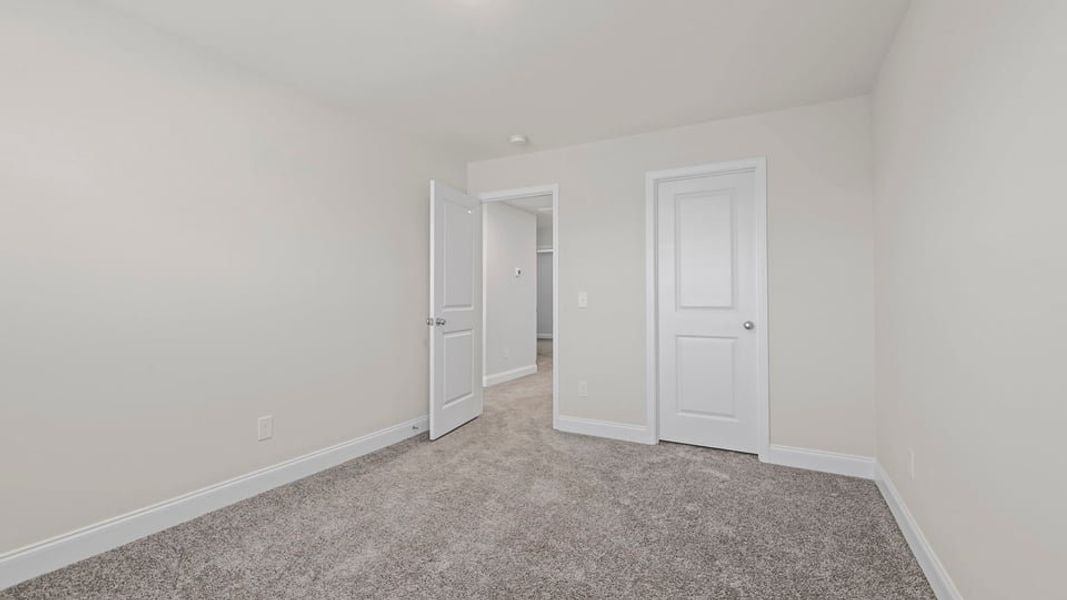 Spacious, unfurnished interior of a new home in Palmetto Valley, Anderson (Image 30).