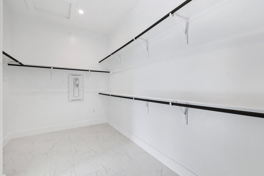 29 web or mls Silent Nova Vw S2910 029