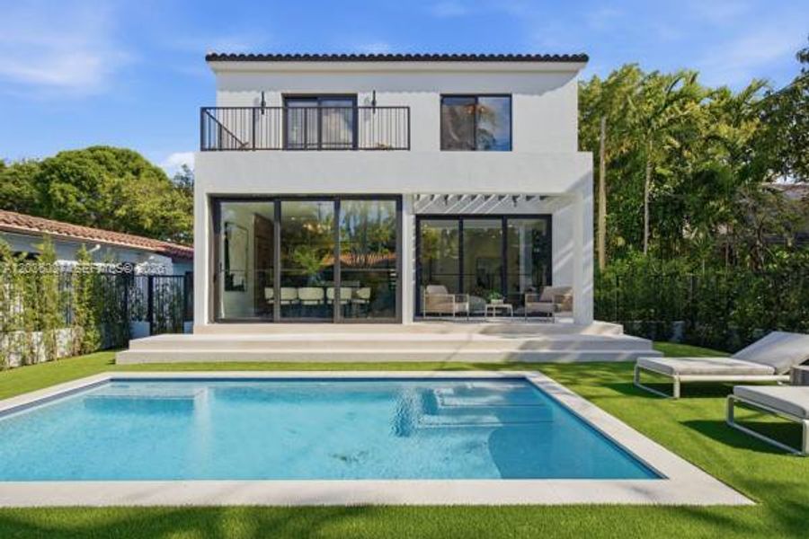 Exterior details and patio area of a home in , Coral Gables (Image 24).
