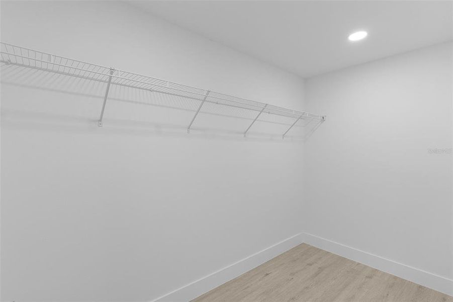 Spacious, unfurnished interior of a new home in , Citrus Springs (Image 30).