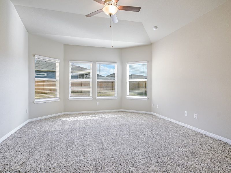 Spacious, unfurnished interior of a new home in Butler Farms - Boulevard Collection, Liberty Hill (Image 7).
