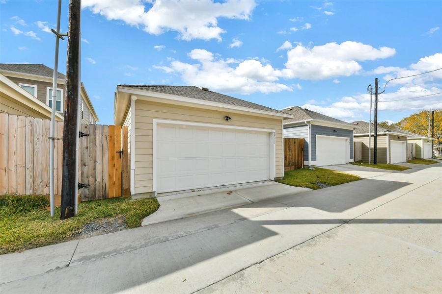 Front exterior of a new home in Pearland Old Townsite, Pearland, TX, highlighting curb appeal (Image 17).