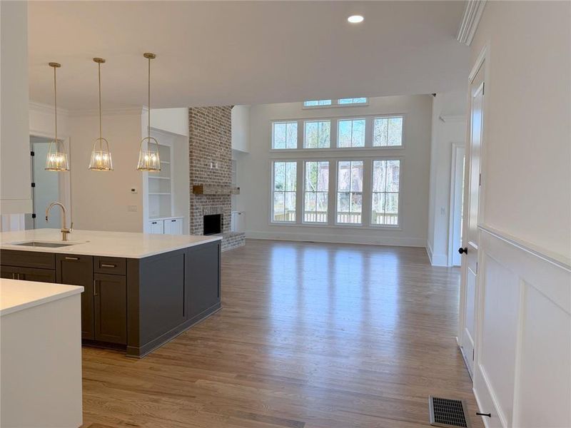 Spacious, unfurnished interior of a new home in Woodford, Acworth (Image 6).