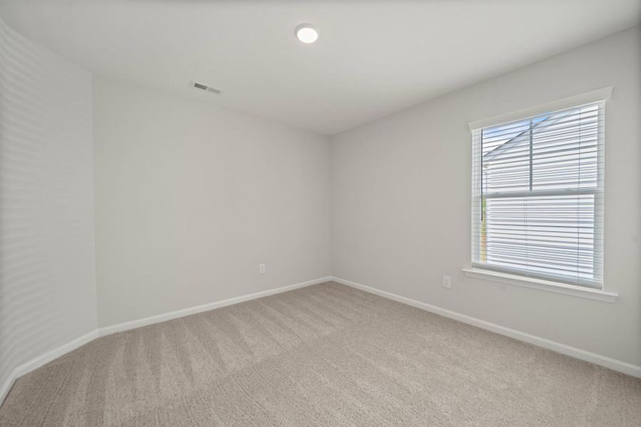 Spacious, unfurnished interior of a new home in Chandler Ridge, McLeansville (Image 22).