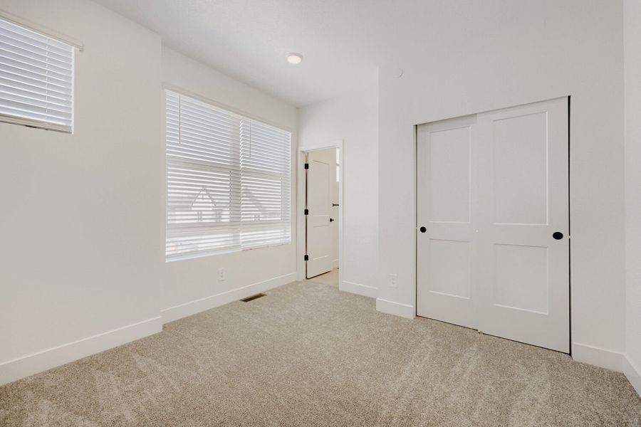 Spacious, unfurnished interior of a new home in Uplands, Westminster (Image 10).