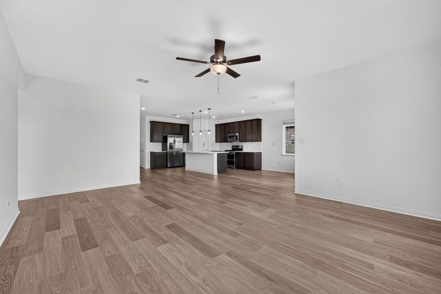 Spacious, unfurnished interior of a new home in Parks at Foster Crossing, Anna (Image 15).