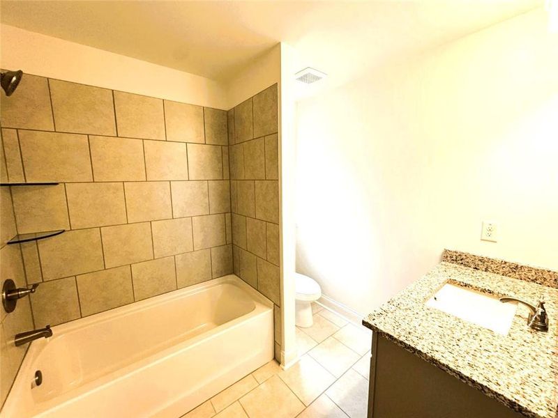 Furnished interior view inside a new home in Paces Estates, Lithia Springs (Image 9).