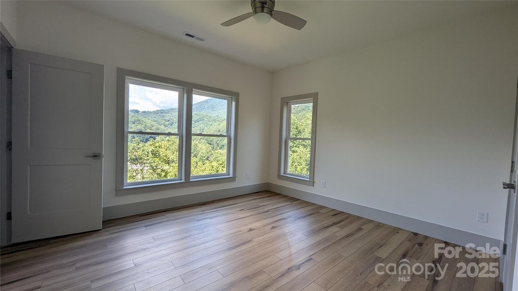 Spacious, unfurnished interior of a new home in , Waynesville (Image 10).