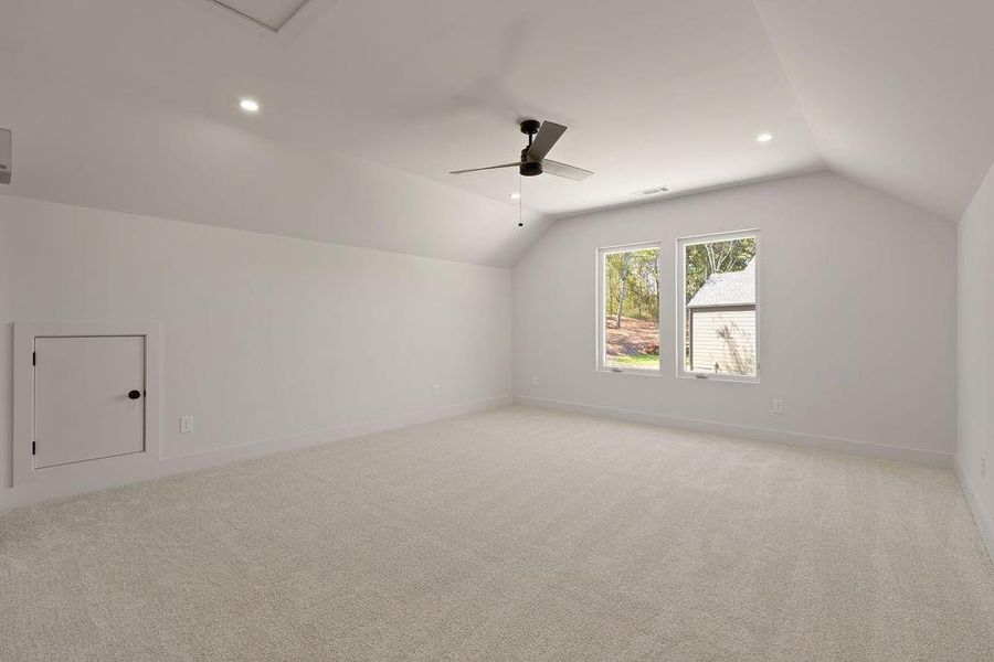 Spacious, unfurnished interior of a new home in Aster, Roswell (Image 52).