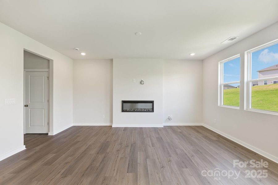 Spacious, unfurnished interior of a new home in The Trails at Carpenter Farms, Lincolnton (Image 10).