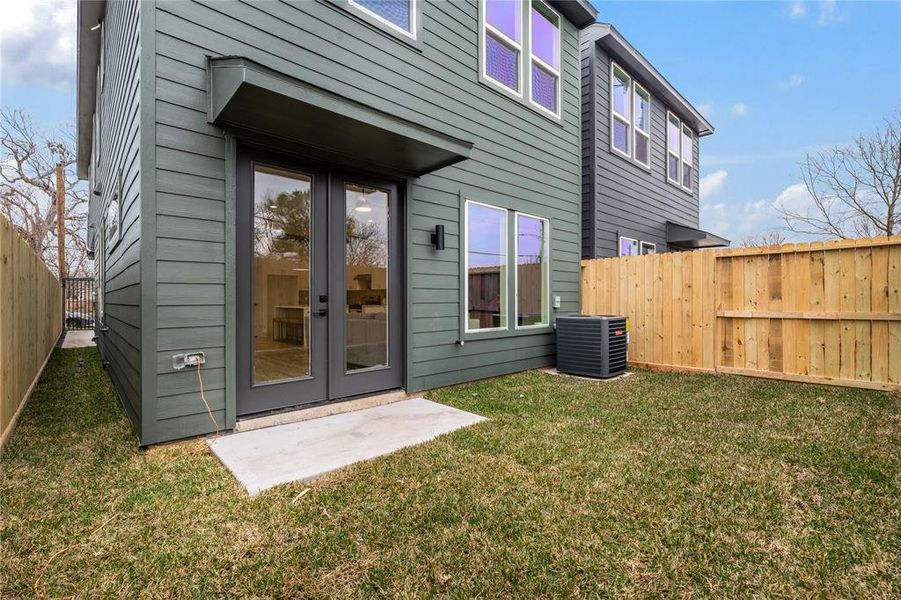 A rare find in the city, this spacious backyard offers the perfect balance of privacy and functionality, ideal for entertaining, relaxing, or enjoying outdoor activities.