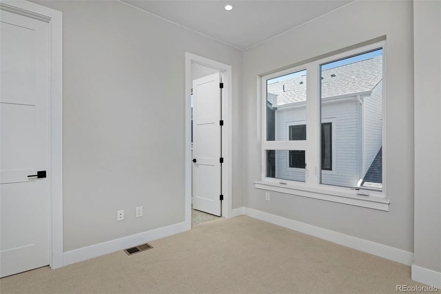 Spacious, unfurnished interior of a new home in , Denver (Image 22).