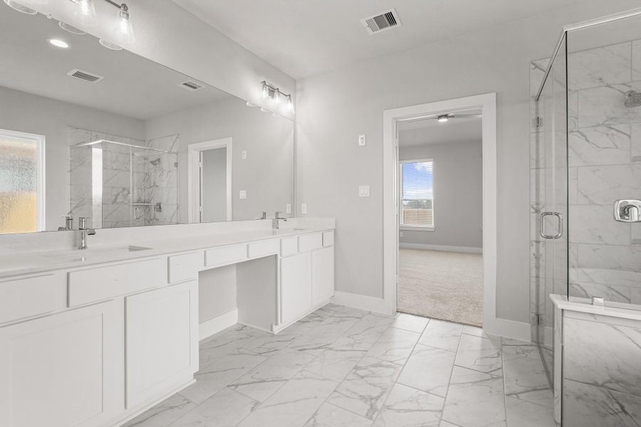 Furnished interior view inside a new home in Briarwood Crossing, Rosenberg (Image 8). Furnished interior view inside a new home in Briarwood Crossing, Rosenberg (Image 8).