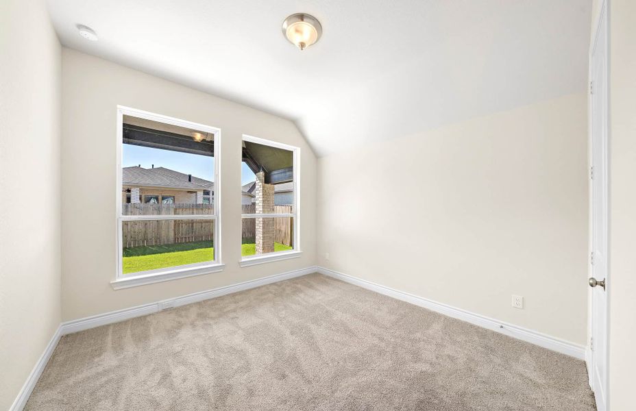 Representative unfurnished interior of a home built from the 3030AU by Ravenna Homes in Audubon 60′, Magnolia (Image 39).