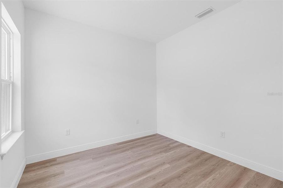 Spacious, unfurnished interior of a new home in , Ocala (Image 38).