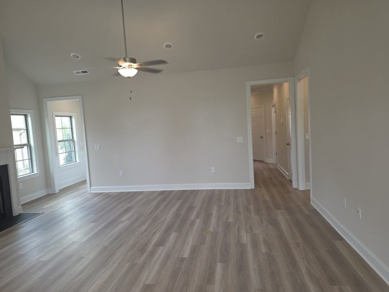 Spacious, unfurnished interior of a new home in Northborough, Colfax (Image 24).