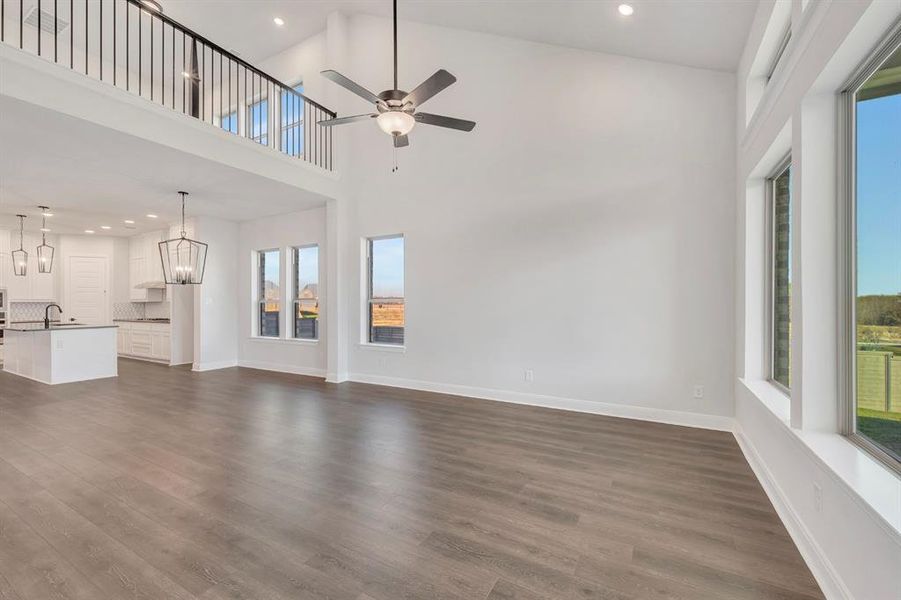 Spacious, unfurnished interior of a new home in Treeline, Justin (Image 20).