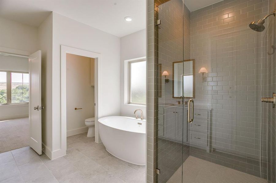 Furnished interior view inside a new home in , Fort Worth (Image 12).