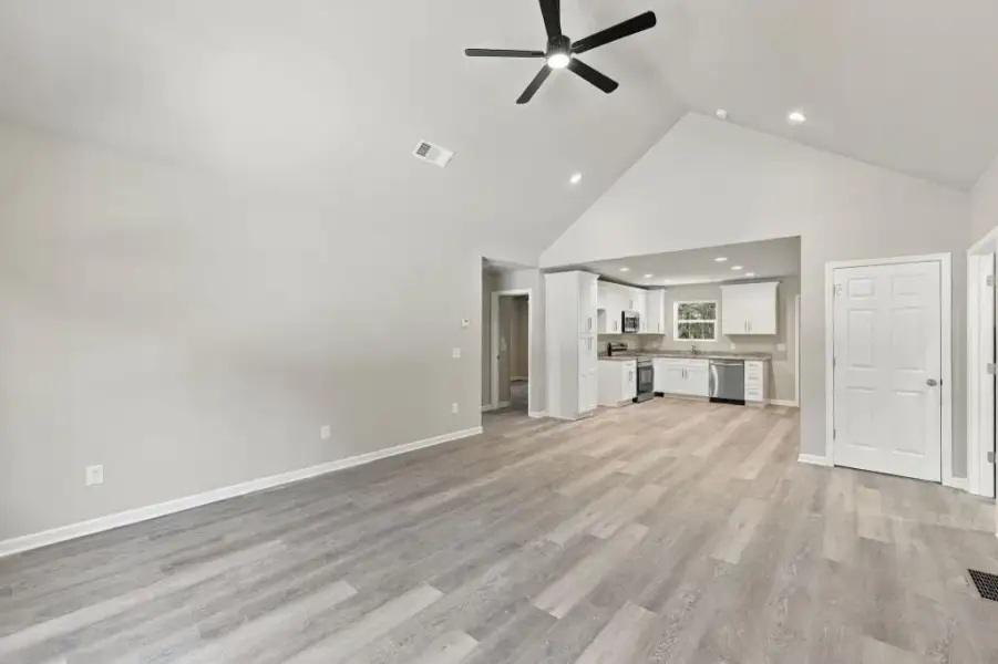 Spacious, unfurnished interior of a new home in , Lula (Image 32).