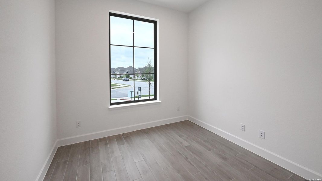 Spacious, unfurnished interior of a new home in The Parklands, Schertz (Image 14).