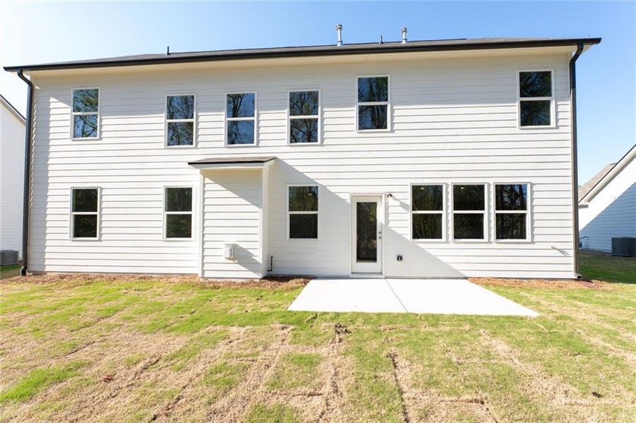 Exterior details and patio area of a home in Creekside Landing, Dallas (Image 2). Exterior details and patio area of a home in Creekside Landing, Dallas (Image 2).