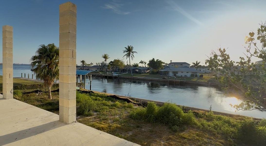 Exterior details and patio area of a home in , Port Charlotte (Image 3).