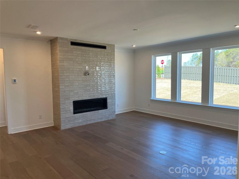 Spacious, unfurnished interior of a new home in Parkside Crossing, Charlotte (Image 6).