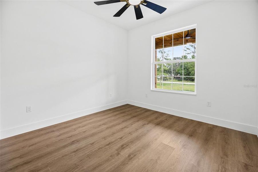 Spacious, unfurnished interior of a new home in , Ocala (Image 20).