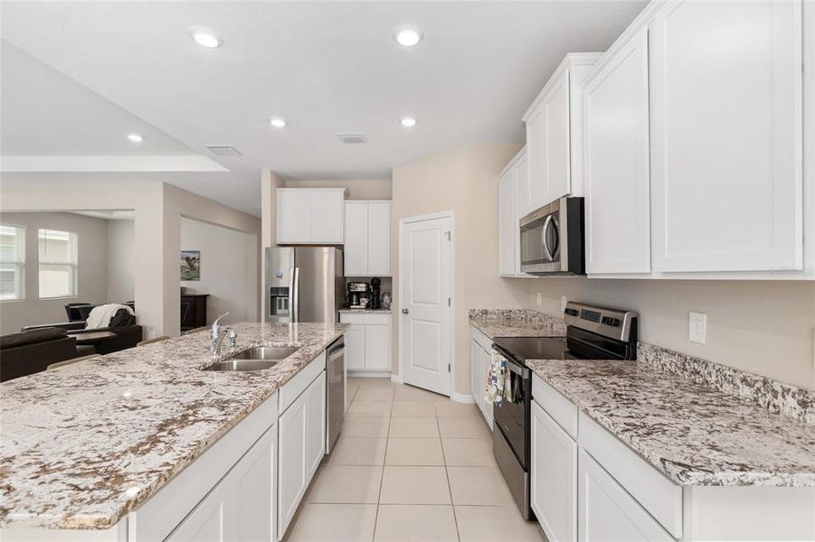 Furnished interior view inside a new home in , Ocala (Image 20).